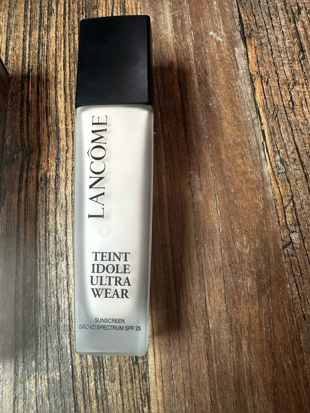 Lancôme Teint Idole Ultra Wear Foundation - Cream 245C (Silver & Black Accents)